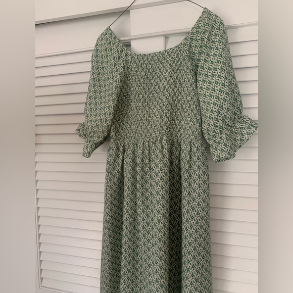 Love Olive green prairie style dress puff sleeves ruching - Picture 4 of 5